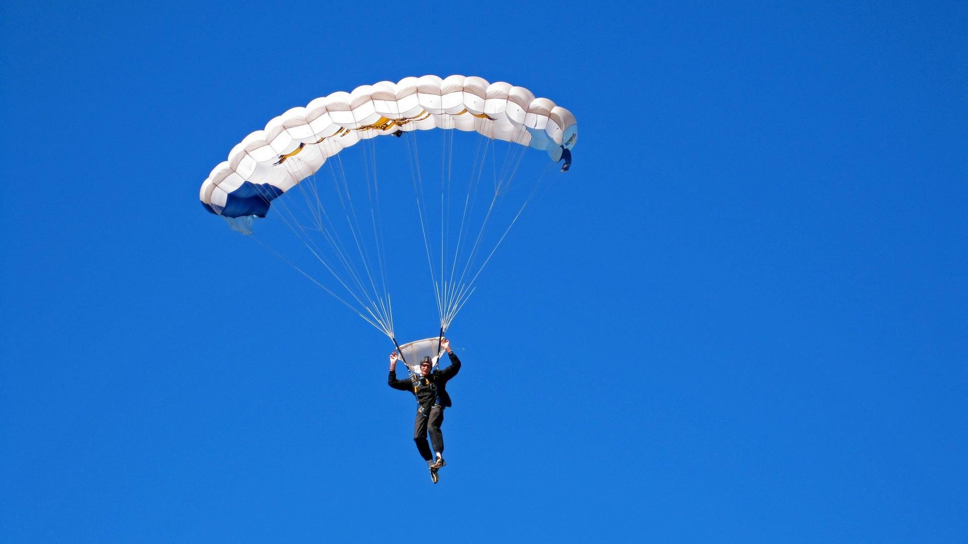 九游体育网页版-体育精神：比赛中最感人的瞬间与故事，体育比赛精神的名言警句